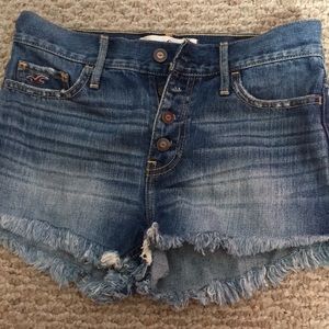 High wasted hollister jean shorts!